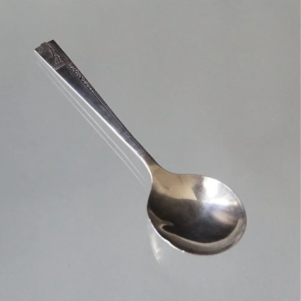 Vintage Round Bullion Spoon Oneida Nobility Plate 1937 Caprice Pattern